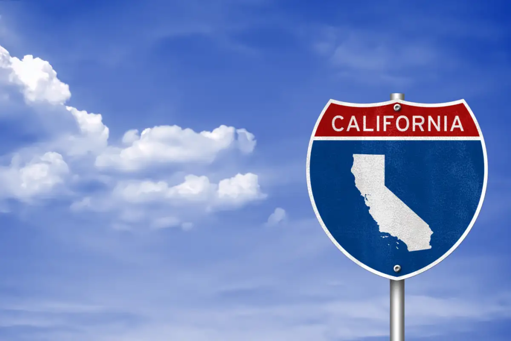leyes laborales en california 2022